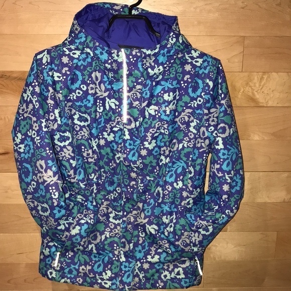4 for $25
girls columbia coat rip on right arm - Picture 3 of 8